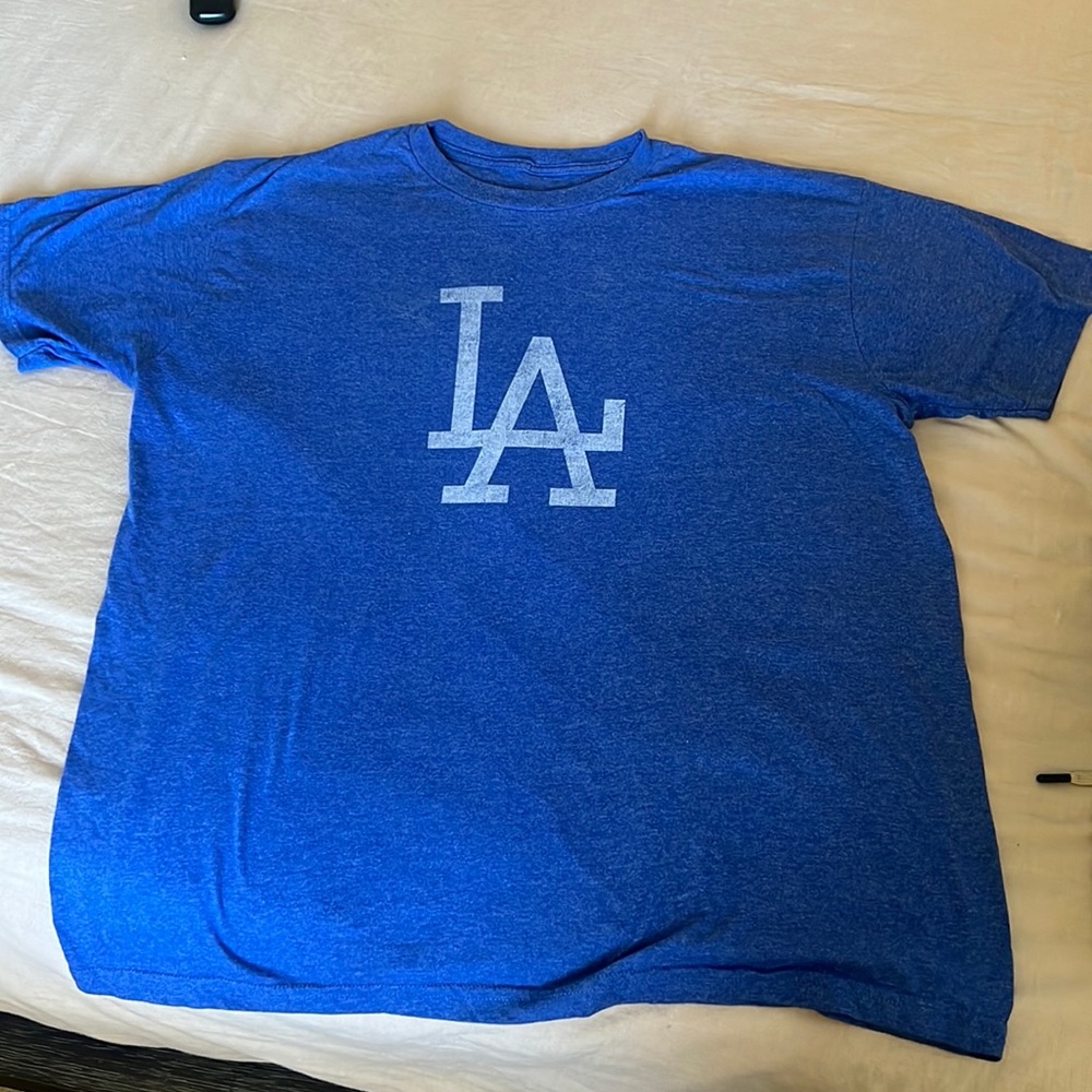 Dodgers Xlarge shirt